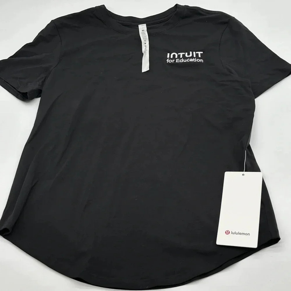 lululemon Love‎ Curved-Hem Crewneck T-Shirt Black Size 4  (NWT)